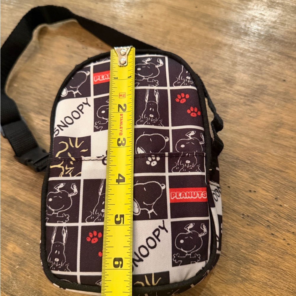2015 Peanuts Snoopy mini backpack insulated pocket - image 11